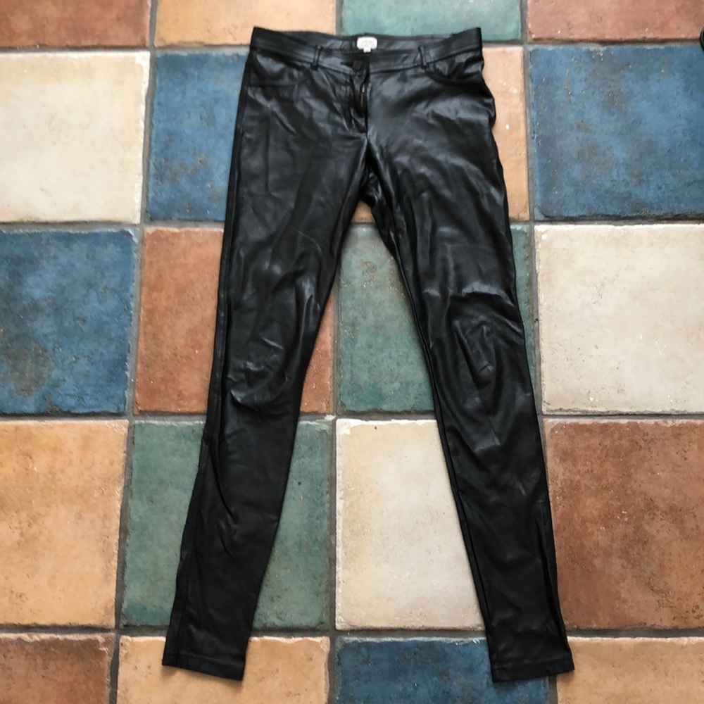 Aritzia Wilfred vegan leather pants size 4